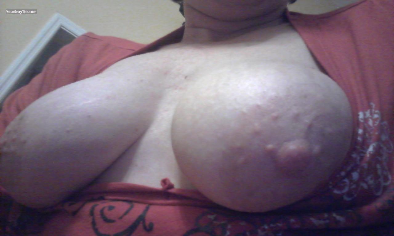 Tit Flash: Wife's Big Tits (Selfie) - First Timer from United States